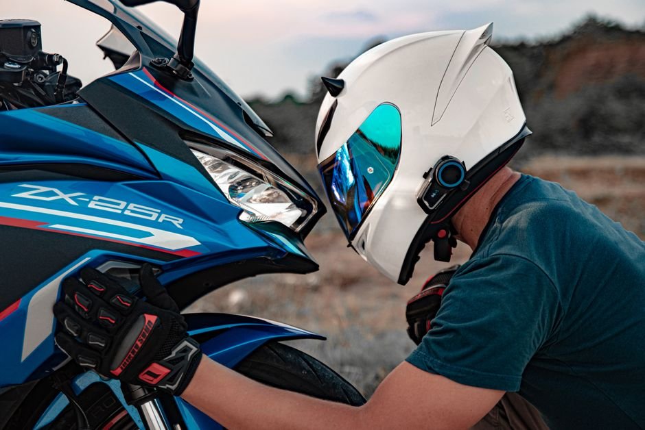 Cardo VS Sena: Which Brand Offers the Best Features? — Introduction to Cardo and Sena