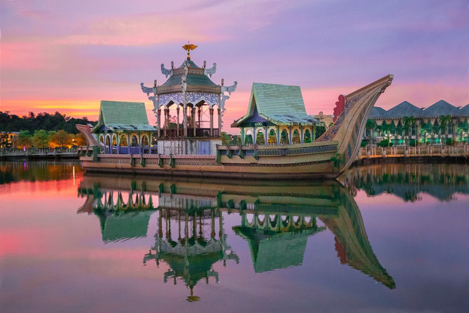 What to Wear in Brunei — Dressing Appropriately in Brunei