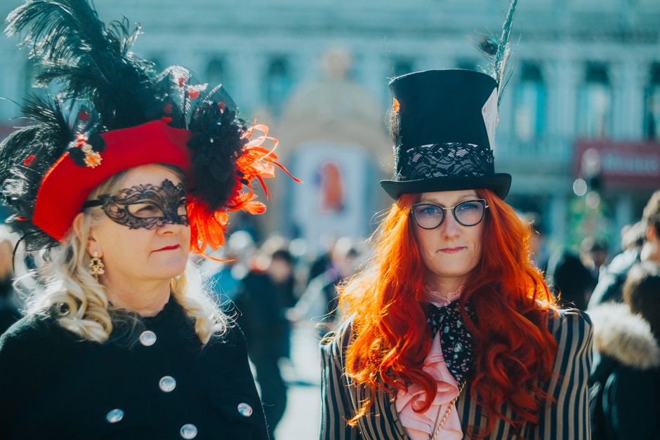 How to Avoid Looking Like a Backpacker in Europe — Dressing Distinctively, Not Distinctly Backpacker
