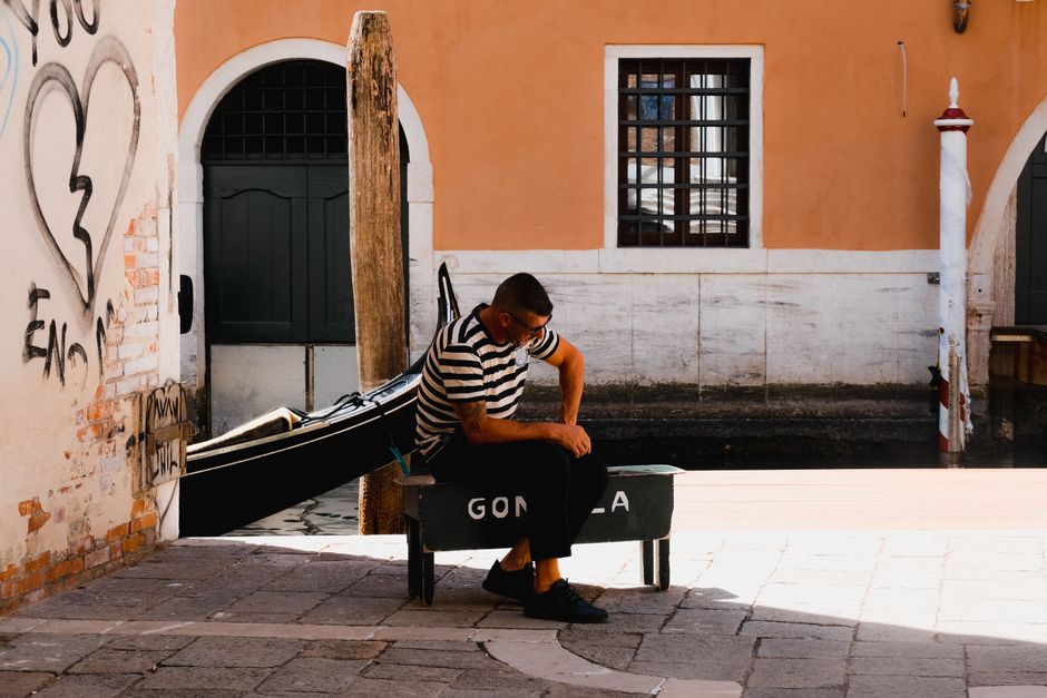 What Shoes to Pack for Italy — Exploring the Urban Jungle: Stylish Shoes for City Wanderings