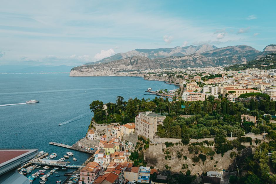 What to Wear in Sorrento — The Mediterranean Elegance: Understanding Sorrento's Style