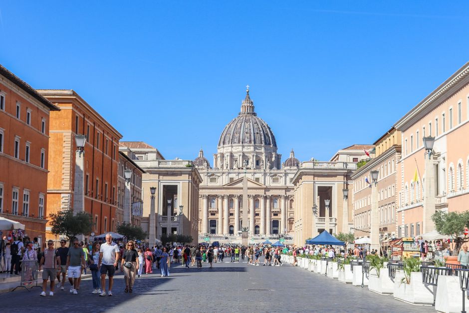 What to Wear to the Vatican — The Vatican Dress Code Decoded