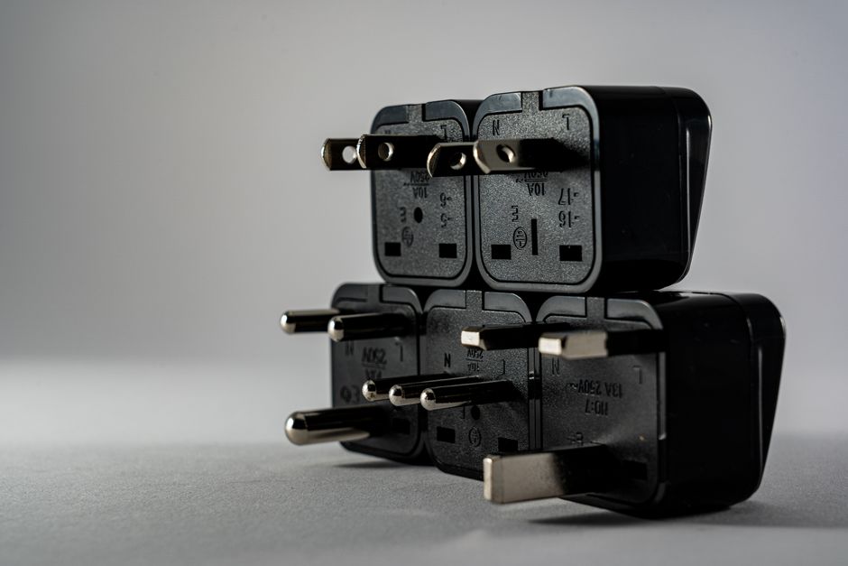 What to Pack for London — Power Adapters and Voltage Converters
