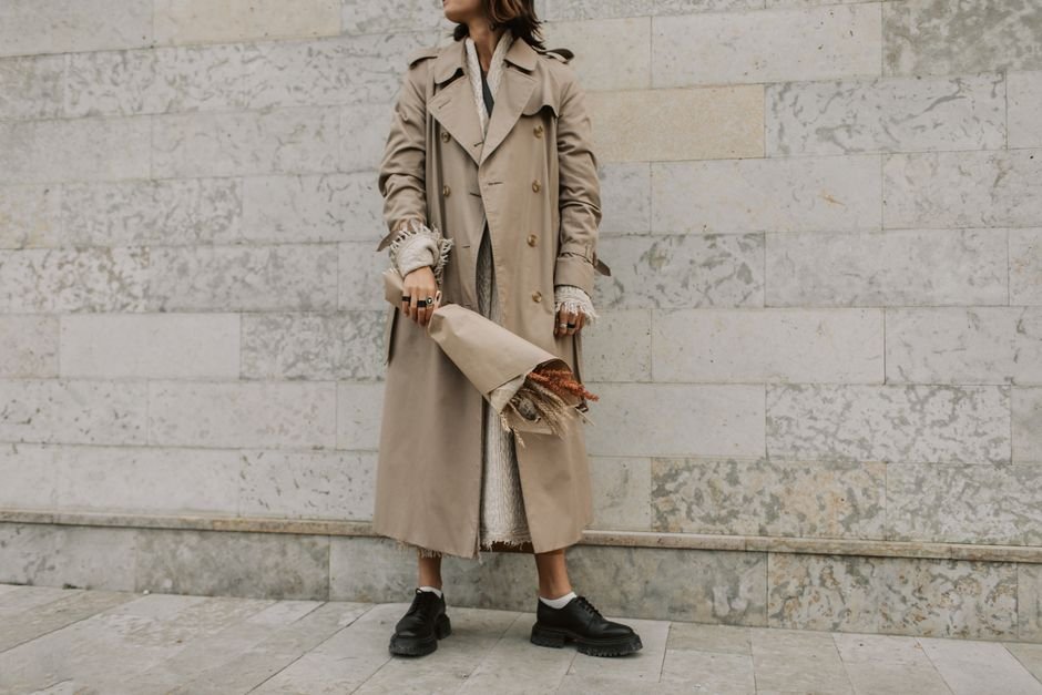 What to Wear in England Year Round — Spring: Embrace Layers and Waterproof Gear