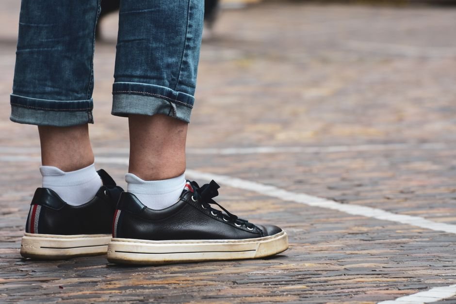 What to Wear in London in Summer — Navigating Fashionable Footwear