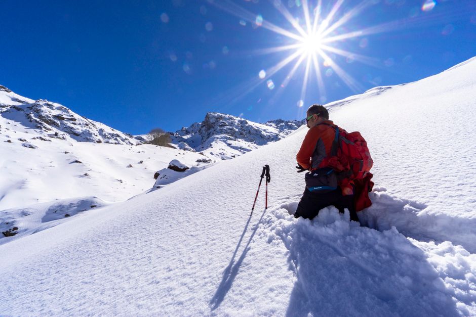 How to attach snowshoes to a backpack — Preparing Your Backpack