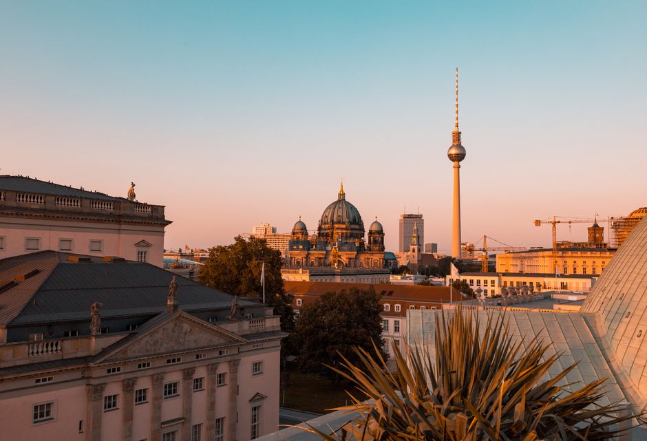 What to Wear in Berlin in Summer — Embracing Berlin's Casual Chic Vibe