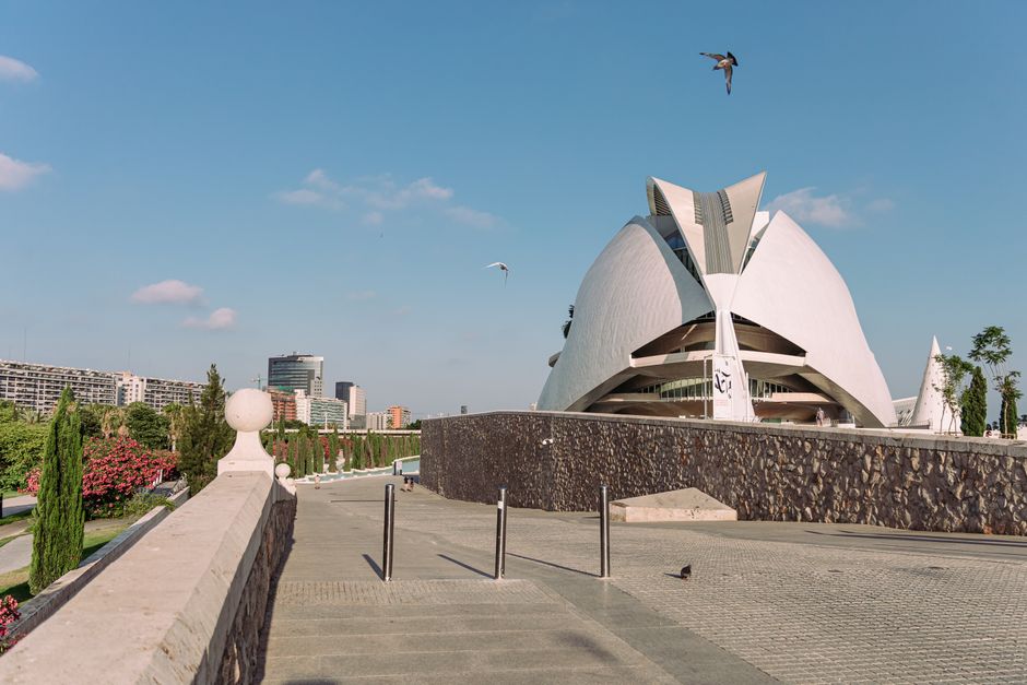 What to Wear in Valencia — Understanding Valencia's Climate and Culture