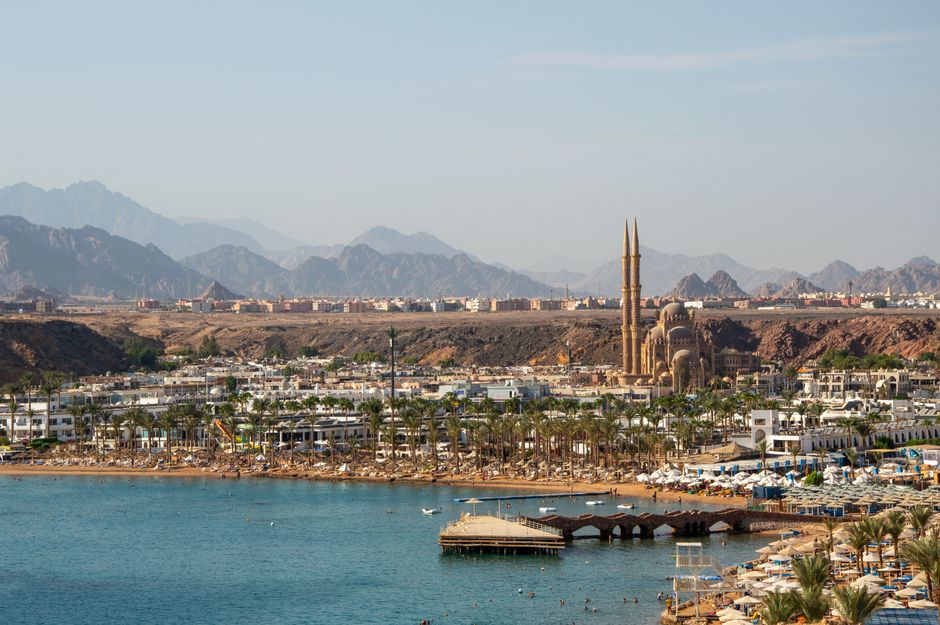 What to Wear for Red Sea Holidays — Understanding the Climate and Terrain