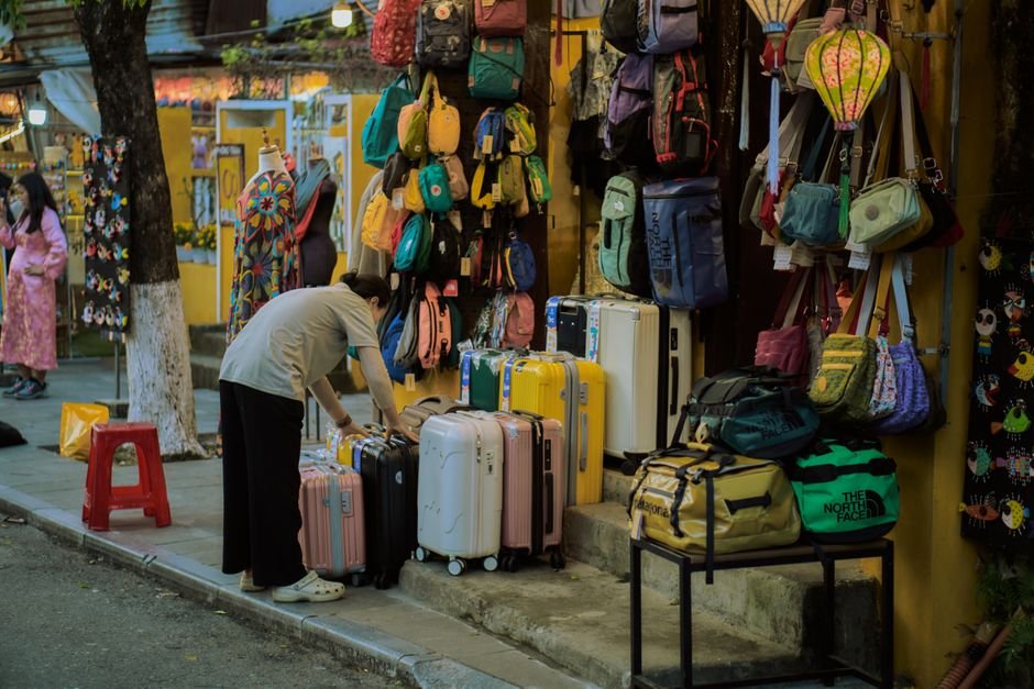 Carry on Backpack vs Suitcase — 1. Carry-On Backpack: Overview