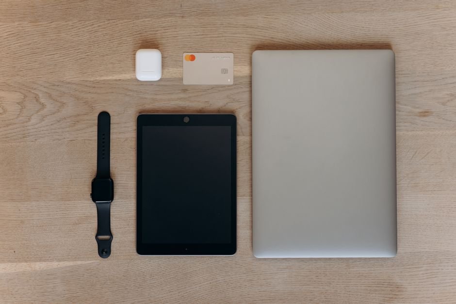 Digital Nomad Travel Essentials — 1. Tech Essentials