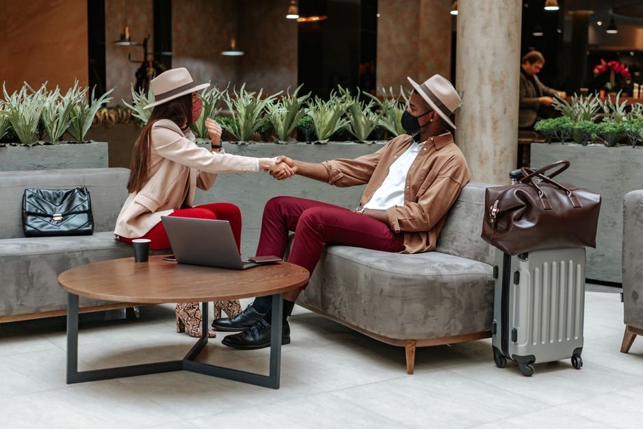 Smart Travel Accessories for Efficiency — 1. Smart Luggage: Beyond Just a Suitcase