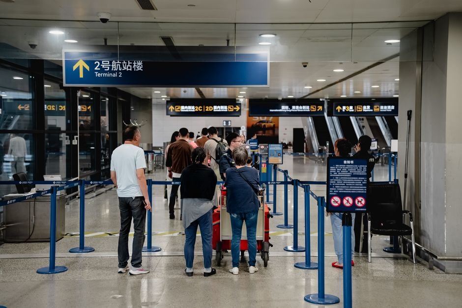 Luggage Smart Tracker vs RFID Tag — 2. What Is an RFID Luggage Tag?