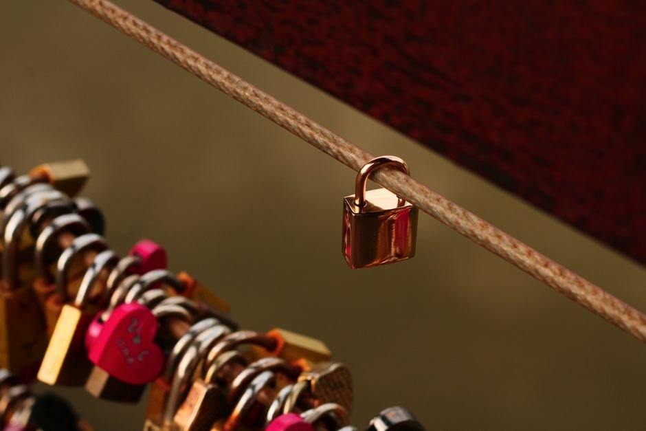 Luggage TSA Lock vs Cable Lock — What Is a Cable Lock?