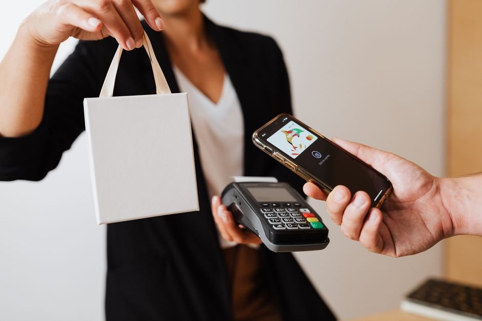 RFID Blocking Wallet vs NFC Blocking Wallet — What Is RFID Technology?