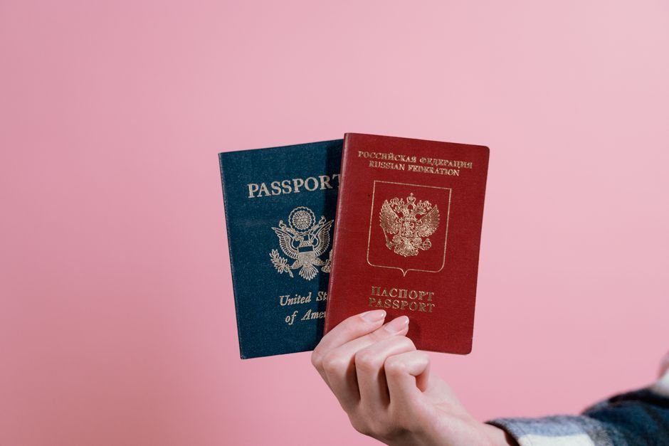 RFID Travel Wallet vs Passport Holder RFID — What Is an RFID Travel Wallet?