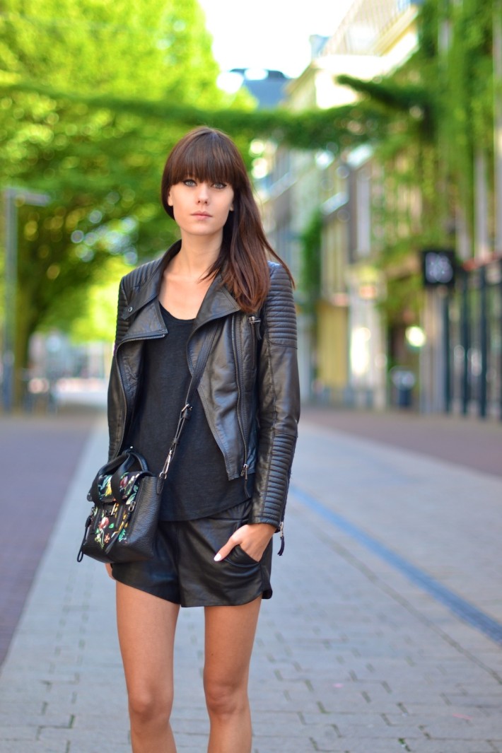 Opt For Looser Styles in Leather Jackets in Summer